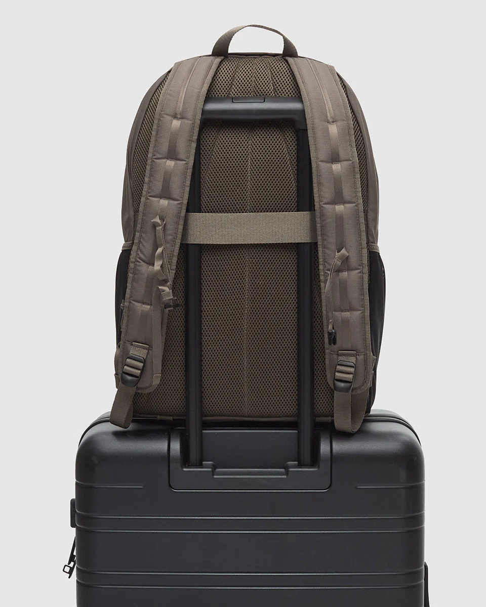 Bayview 25L Backpack - Image 8