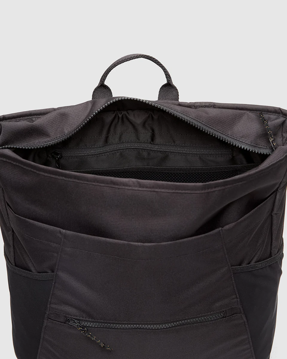 Gibsons Tote Pack - Image 5