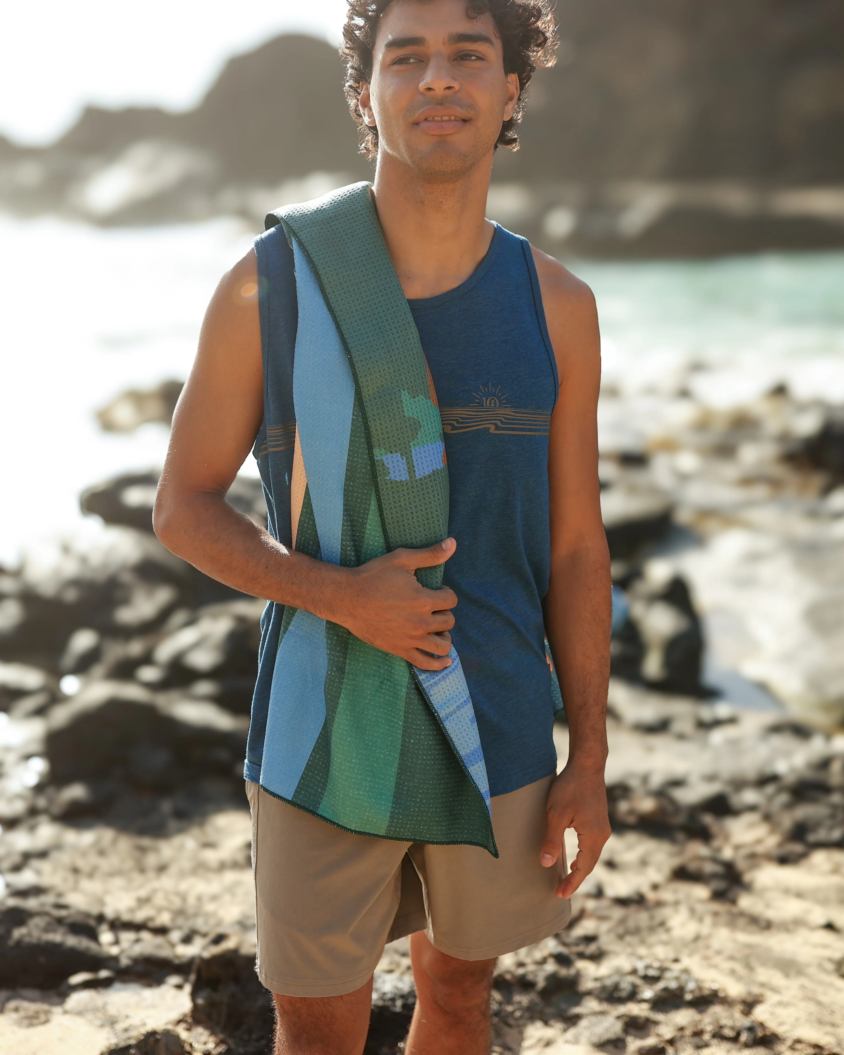 Weekend Wave Tank - Image 5